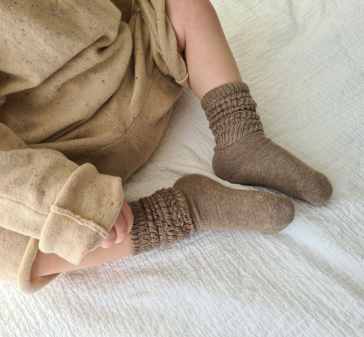 Slouch SOCKS
